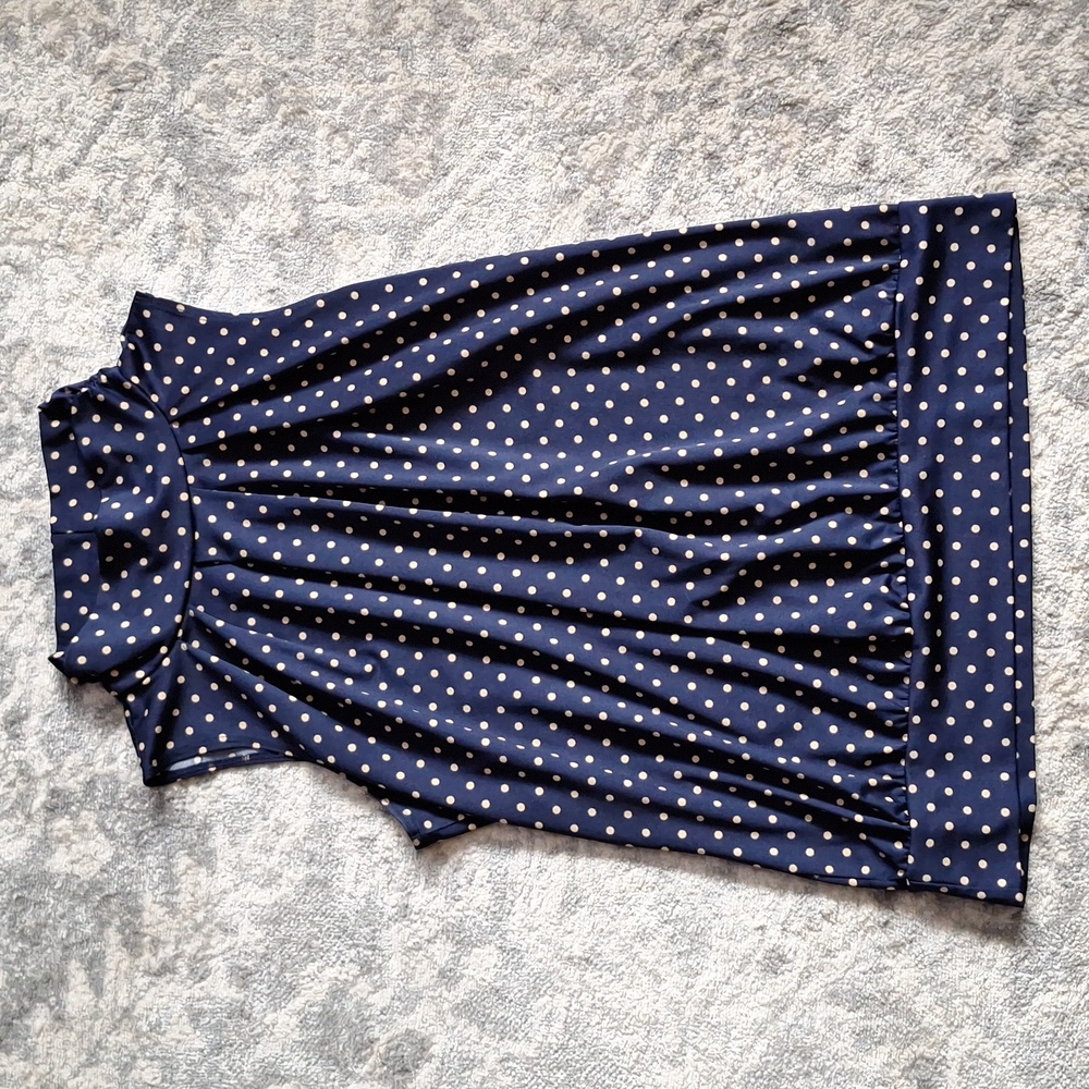 NWOT. Juniors top sz L PerSeption Concept